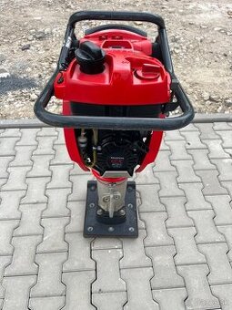 Vibračná noha, skokan, pech BOMAG BT 65 HONDA