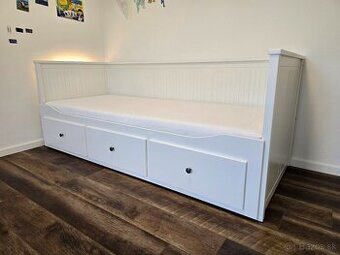 IKEA HEMNES rozkladacia postel s 3 zásuvkami + matrac