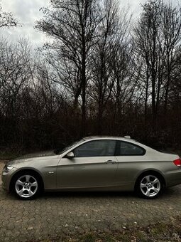 320i E92