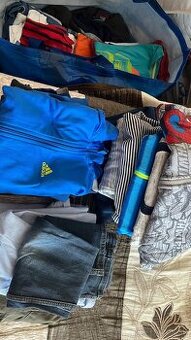 Darujem Oblecenie pre chlapca 8-10r