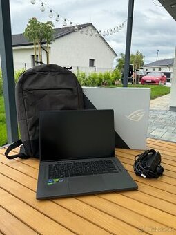 Notebook ASUS Zephyrus G16 2023–RTX 4050 i7 16GB / SSD