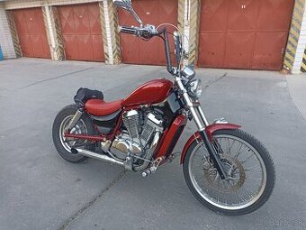 Suzuki intruder sv 800 bobber
