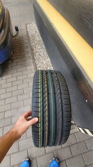 Continental 245/45 R18
