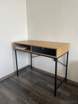 Písací stôl JYSK TRAPPEDAL 48x95