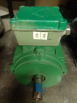 Predam 3,7kw elektromotor.