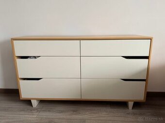 Komoda z masivu IKEA