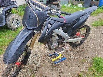 Predam honda crf 250 r.v 2012