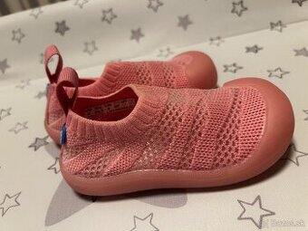 Topánky tenisky na ihrisko a k vode protišmykové nove