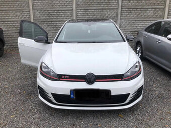Farebné a chrómové znaky emblémy logo na VOLKSWAGEN