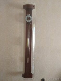 Predám veľké nástenné hodiny.