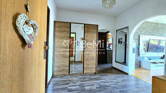 3-IZBOVÝ BYT S BALKÓNOM BREZNO-MAZORNÍKOVO - NA PREDAJ