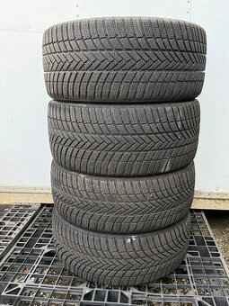 PREDÁM 4 kusy zimné pneumatiky BRIDGESTONE 275/35 R21 103V