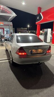 predám Mercedes-Benz C220