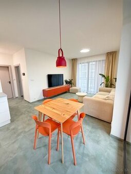 Prenájom 2 izbový byt v novostavbe Košice Panoráma s parkova - 1