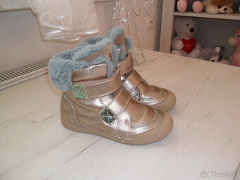 Zimné kožené čižmičky D.Dstep zateplené kožušinkou  v 32