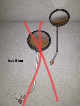 Staré spätné zrkadlá.