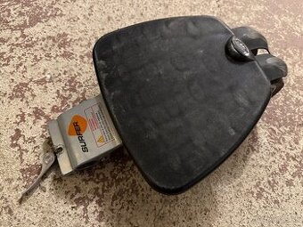 Stupienok (skejt, surfer) ku kočíku Jané