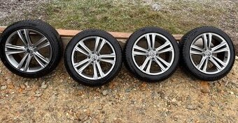 245/45 R18 96V 5x112 zimna sada