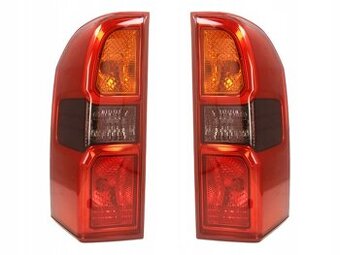 Patrol GU4 zadné svetlá