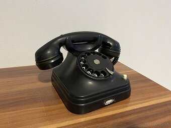 Telefón starý