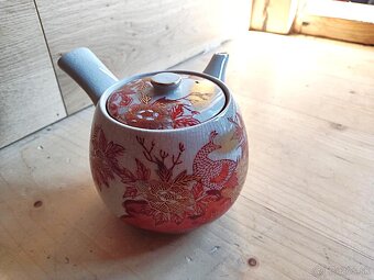 PREDAM KRASNU JAPONSKU CAJOVU SADU / KONVICKA / KYUSU
