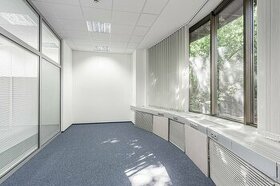 Kancelárie od výmery 10 až 62 m2 v administratívnej budove