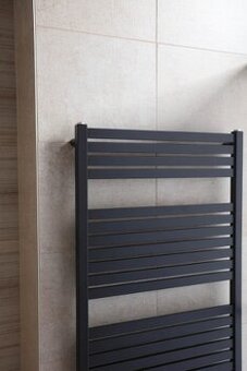Radiátor Thermal Trend 133x60 cm čierny