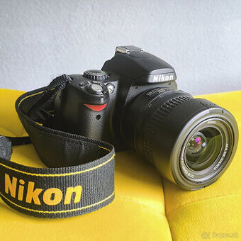 Nikon D40 s objektívom Nikkor 18-55 mm - iba 5070 záberov