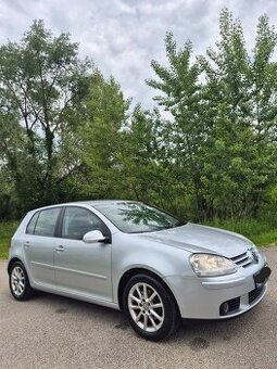 VOLKSWAGEN GOLF 5 1.6 BENZÍN 75KW M5 AKO NOVÉ KÚPENÉ NA SK