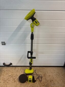 RYOBI Teleskopická aku kefa