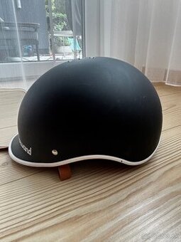 Prilba Thousand Heritage 2.0, Carbon Black