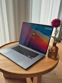 MacBook Pro 16” i7 / 16GB / 500GB SSD – výborný stav
