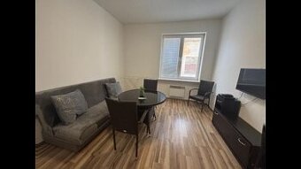 Ubytovanie priamo v centre Piešťan - samostatný 4-izbový byt