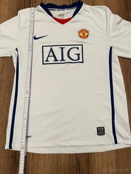 Predám futbalový dres - tričko Manchester United, originál.