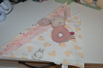 4 ks/sada detské podbradníky a textilná hrkálka