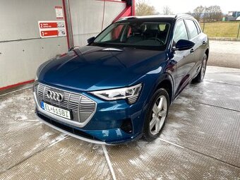 Predám audi e-tron len 67000km Servis 1majitel Quattro 50