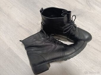 Dámske kožené topánky Baťa...veľ.39