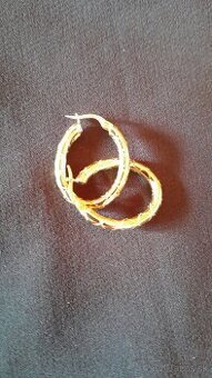 Nové zlaté náušnice  14 karát.