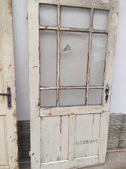 STARé DVERE SO SKLOM