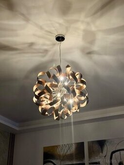 Predám luxusný luster do obývačky Lucide