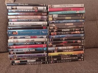 PREDÁM väčšie množstvo s DVD filmami