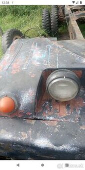 Predám predné blatníky Praga PV3S V3 s