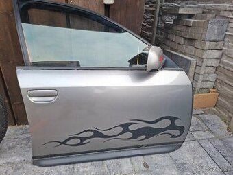 Přední pravé dveře A6 Allroad C5 šedé LY7Q