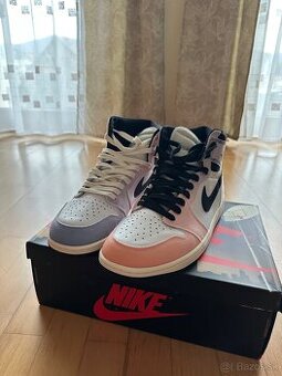 Air Jordan 1 Retro High OG “ Skyline “