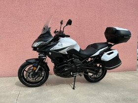 Kawasaki Versys 650 rok 2020, 1 rok zàruka,34000km