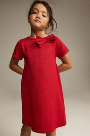 Červené lesklé šaty s mašličkou