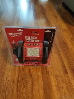 MILWAUKEE M18™ Priestorové svietidlo M18AL