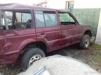 Na ND Mitsubishi Pagero 2,5tdi.