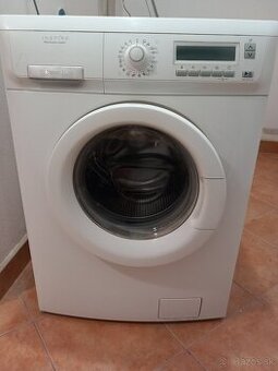 pračka Elektrolux 60cm