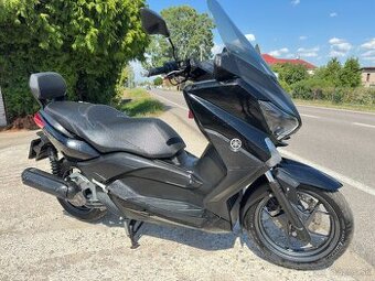 Yamaha x-max 125